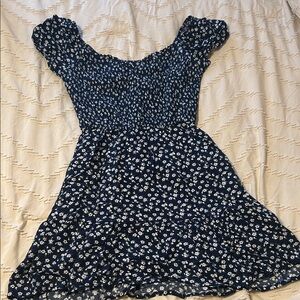 Hollister Swing Dress Blue Floral Print Short Sleeve Stretchy